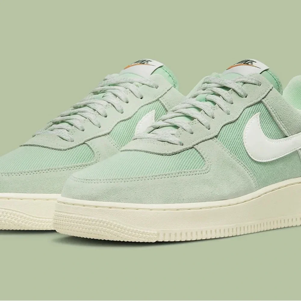 Nike Air Force 1 '07 LV8 "Certified Fresh" Men's Shoe DO9801-300 - Picture 2 of 6